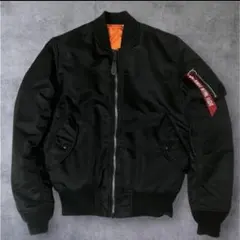アルファインダストリーズのMA-1フライトジャケット（ブラック）