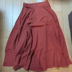 新品未使用　Jasmi　SILKスカート　Ｍサイズ