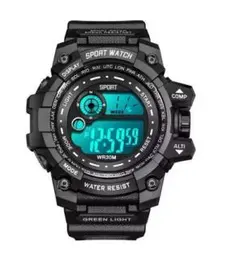 新品　メンズ デジタル腕時計 スポーツウォッチ ブラックのサムネイル