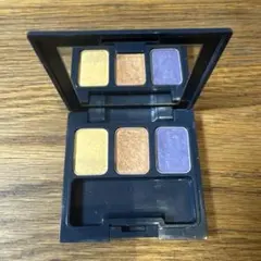 CLEVANCE アイシャドウパレット 3色　ファンケルのサムネイル