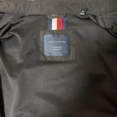TOMMY HILFIGER ブラック ナイロンジャケット