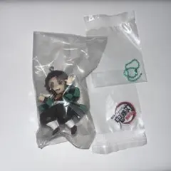 鬼滅の刃　チャーム付きフィギュア　竈門炭治郎　セブンイレブン