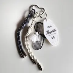 じゃらじゃらキーホルダー　バッグチャーム　モノトーン　キーチェーン　パラコード