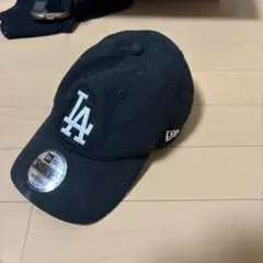 New Era 9TWENTY LAロゴ ブラックキャップ
