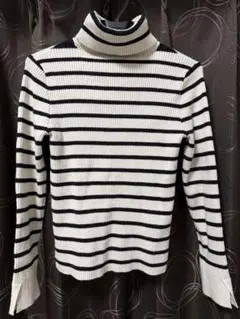 タートルネックニット　Lサイズ