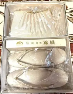 ベージュの和装用バッグと草履セット