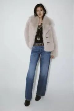 ZARAショートフェイクファーコート　トグルボタン