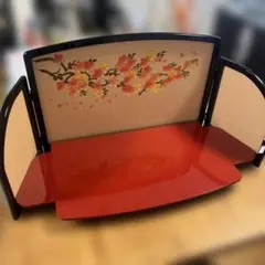 ひな祭り用 赤い花柄飾り台