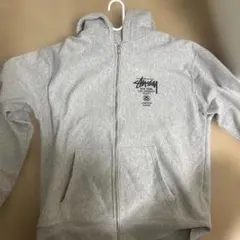 2026年最新】stussy ジップパーカー グレーの人気アイテム - メルカリ