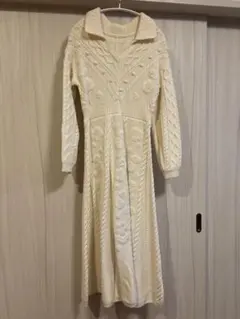 グレースコンチネンタル　フローラル刺繍ニットワンピース　ホワイト