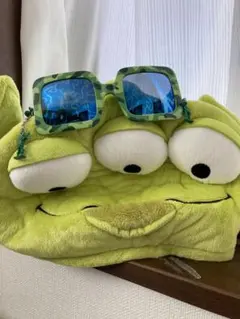 レア！ディズニーリゾート限定グリーンメンファンキャップとアーミーメンサングラス