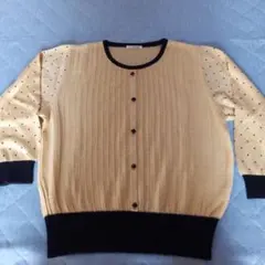 クリーム色リブ編みニット 五分袖