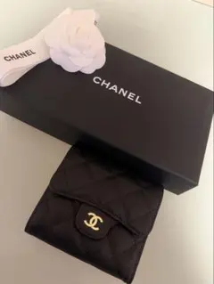 CHANELノベルティ　二つ折り財布　美品✨