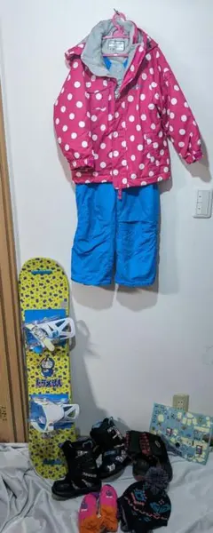 バートン　ドラえもんコラボ　スノーボードウェア　5／6サイズ バートン ドラえもんコラボ スノーボードウェア 5／6サイズ