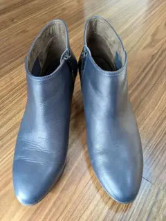 ASICS PEDALAショートブーツ23cm 幅2Eヒール5cmブルーブラック