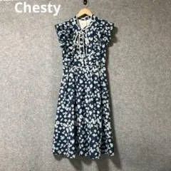Chesty ネイビー花柄フリルノースリーブワンピース