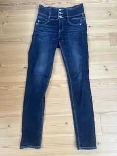 GYDA ハイウエスト　バッククロススキニー