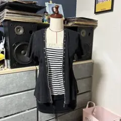 ブラック ジップ付き 半袖トップス