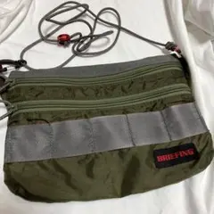 BRIEFING サコッシュ オリーブグリーン