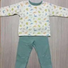 恐竜柄パジャマ　90サイズ