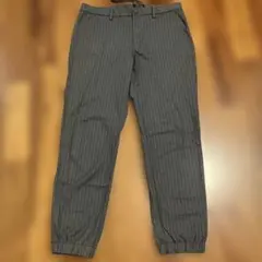 UNIQLO グレー ストライプ スラックス ジョガーパンツ　中古品