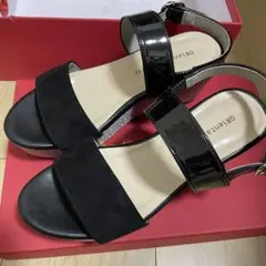 ブラック スエード エナメル サンダル　未使用品
