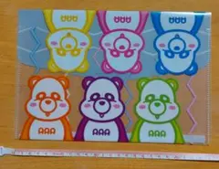 AAA カラフルパンダ A4クリアファイル - メルカリ