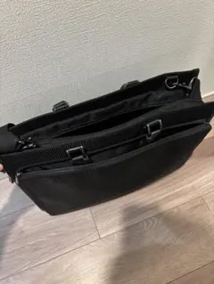 ビジネスバッグ リクルートバッグ　リブ素材 多機能ポケット