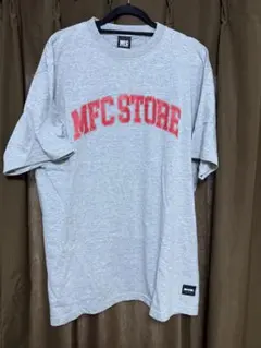 MFC STORE Tシャツ グレー ロゴプリントのサムネイル