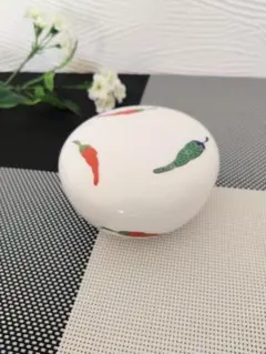 唐辛子デザイン蓋物　ボンボニエール