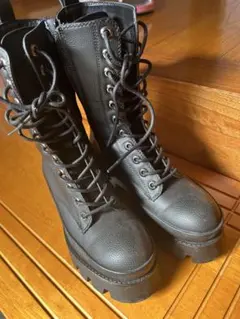 Bershka 厚底ブーツ　35サイズ