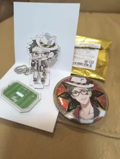 ツイステ　スタンド付きアクリルキーホルダーコレクション　カプセル缶バッジ　トレイ