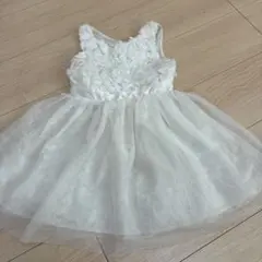 ベビードレス ホワイト 花モチーフ リボンサイズ100cm（H&M EUR98）