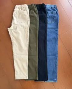 ユニクロ　ウルトラストレッチ　テーパードパンツ　4本セット