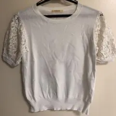 ローズバッド トップス　薄手　ニット生地　半袖