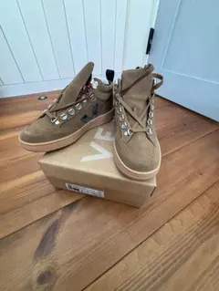 VEJA ブラウン ハイカットスニーカー値下げのサムネイル