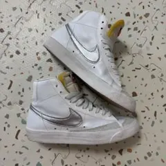 NIKE ハイカットスニーカー ホワイト/シルバー