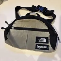 The North Face × Supreme ボディバッグ