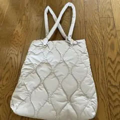 グレーキルティングショルダーバッグ