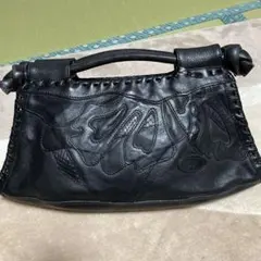 美品イビザ黒いレザー ハンドバッグ収納袋を付けます