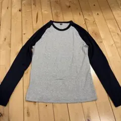 UNIQLO グレー/ネイビー 長袖Tシャツ M