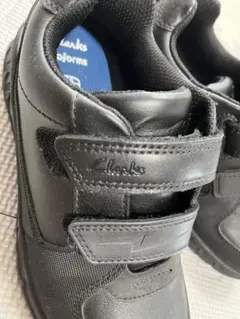 Clarks gloforms キッズ スニーカー ブラック　20cmのサムネイル