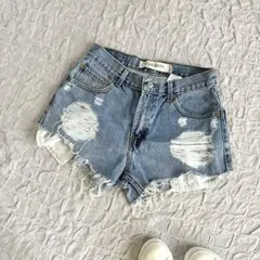 レディース　デニム　リーバイス　505 ショートパンツ　ダメージ加工　水色