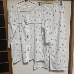 新品。犬柄レディース婦人パジャマL