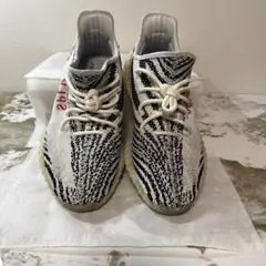 Yeezy Boost 350 V2 ホワイト/ブラック
