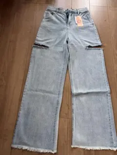 clear ジーンズ、カットアウトデザイン ライトブルーデニム