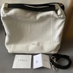FURLA 白　ショルダー/バンドバッグ