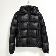 【極美品】人気モデル BELBO タトラス ダウンジャケット ブラック 01のサムネイル