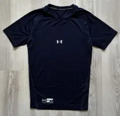Under Armour ネイビー アンダーシャツ MD