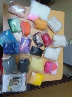 DAISO 羊毛フェルト まとめ売り 大量セット　未開封キット付き